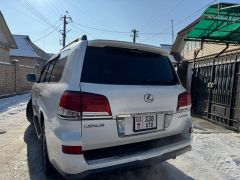 Photo of the vehicle Lexus LX