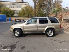 Photo of the vehicle Infiniti QX