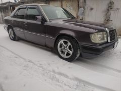 Фото авто Mercedes-Benz W124