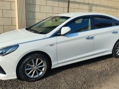 Photo of the vehicle Hyundai Sonata