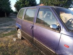 Сүрөт унаа Nissan Serena