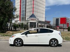 Фото авто Toyota Prius