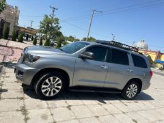 Фото авто Toyota Sequoia