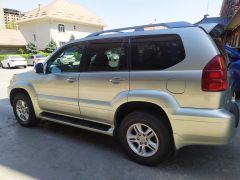 Photo of the vehicle Lexus GX