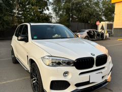 Photo of the vehicle BMW X5