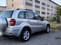 Сүрөт унаа Toyota RAV4