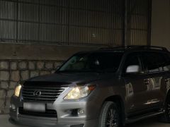 Photo of the vehicle Lexus LX