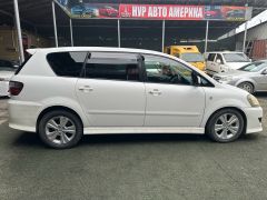 Фото авто Toyota Ipsum