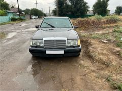 Сүрөт унаа Mercedes-Benz W124