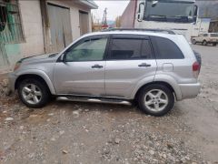 Сүрөт унаа Toyota RAV4