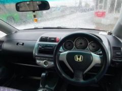 Photo of the vehicle Honda Fit