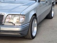 Photo of the vehicle Mercedes-Benz W124