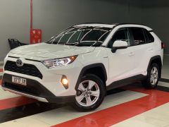 Сүрөт унаа Toyota RAV4