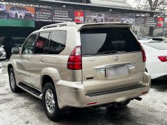 Photo of the vehicle Lexus GX