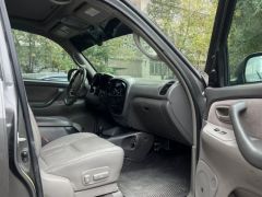 Photo of the vehicle Toyota Sequoia