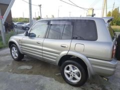 Сүрөт унаа Toyota RAV4