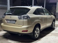 Photo of the vehicle Lexus RX