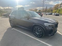 Photo of the vehicle BMW X5