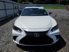 Photo of the vehicle Lexus ES