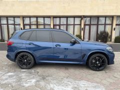 Photo of the vehicle BMW X5