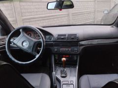 Photo of the vehicle BMW 5 Series