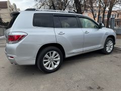 Photo of the vehicle Toyota Highlander