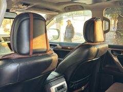 Photo of the vehicle Lexus GX