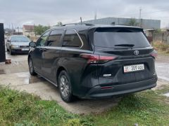 Фото авто Toyota Sienna