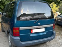 Сүрөт унаа Nissan Serena