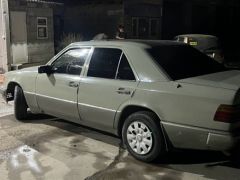 Фото авто Mercedes-Benz W124