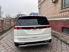 Фото авто Kia Carnival