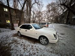 Фото авто Mercedes-Benz E-Класс