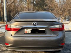 Photo of the vehicle Lexus ES