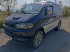 Сүрөт унаа Mitsubishi Delica