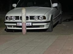 Photo of the vehicle BMW 5 Series