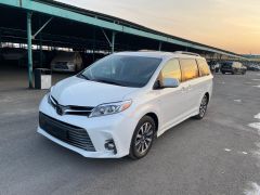 Фото авто Toyota Sienna