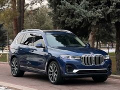 Photo of the vehicle BMW X7