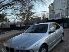 Photo of the vehicle BMW 5 Series