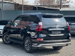 Photo of the vehicle Lexus GX