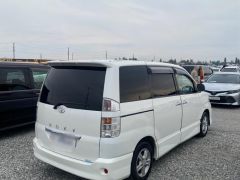 Сүрөт унаа Toyota Voxy