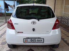 Сүрөт унаа Toyota Vitz