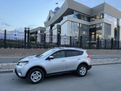 Сүрөт унаа Toyota RAV4