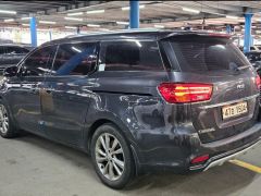 Photo of the vehicle Kia Carnival