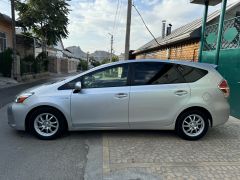 Фото авто Toyota Prius v (+)