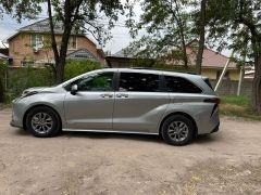 Фото авто Toyota Sienna