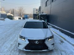 Photo of the vehicle Lexus ES