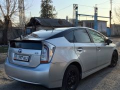 Фото авто Toyota Prius