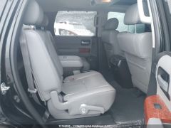 Сүрөт унаа Toyota Sequoia