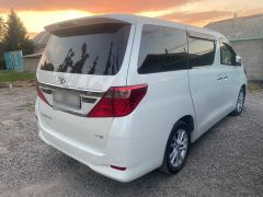 Сүрөт унаа Toyota Alphard