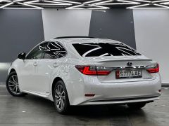 Фото авто Lexus ES